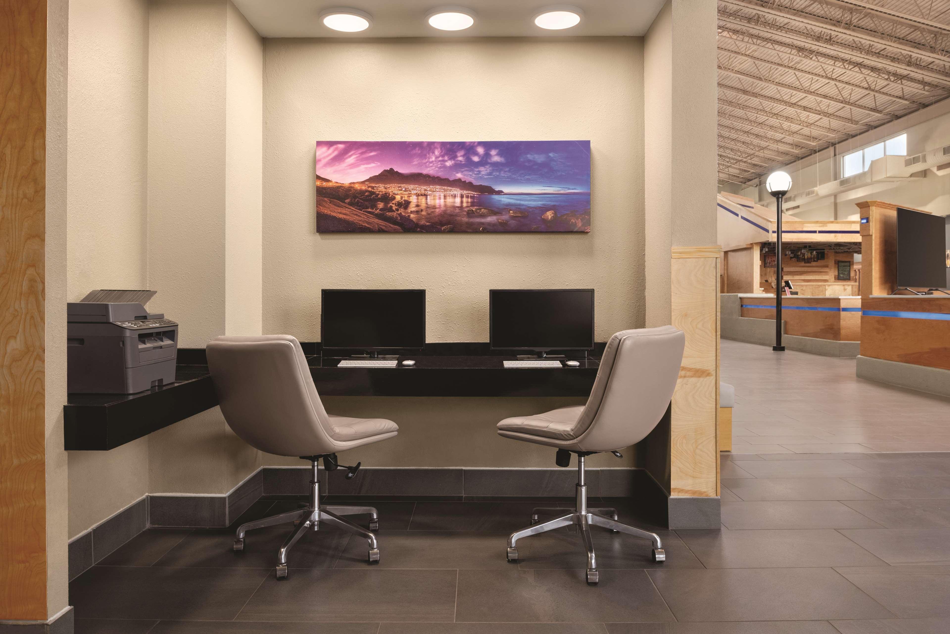 Wyndham Garden Conference Center Champaign - Urbana Hotel Luaran gambar