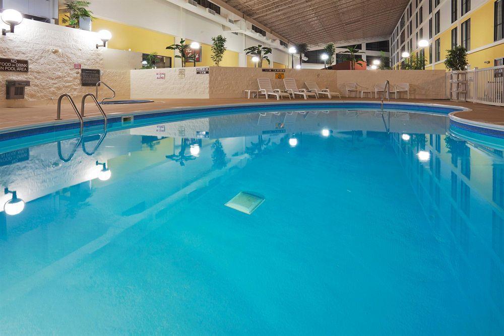 Wyndham Garden Conference Center Champaign - Urbana Hotel Luaran gambar
